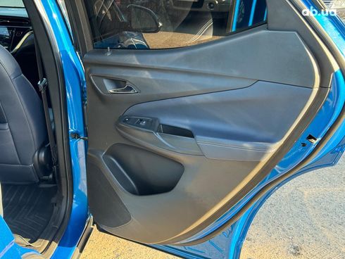 Chevrolet Bolt 2022 синий - фото 28