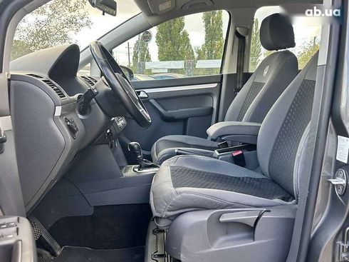 Volkswagen Touran 2015 - фото 13
