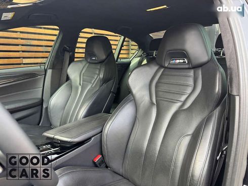 BMW M5 2018 - фото 19