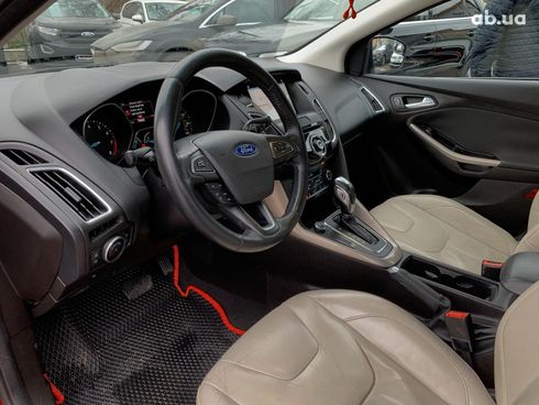 Ford Focus 2016 красный - фото 24