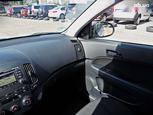 Hyundai i30 2011 - фото 13