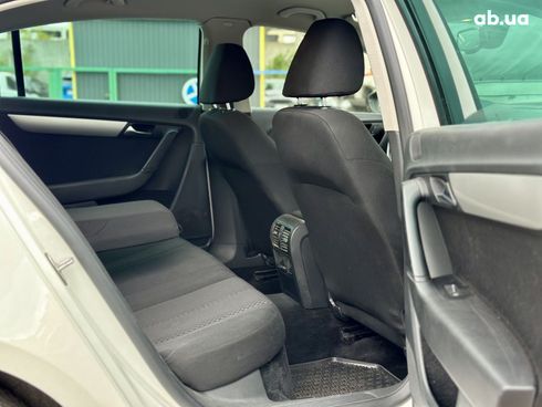 Volkswagen Passat 2013 белый - фото 19