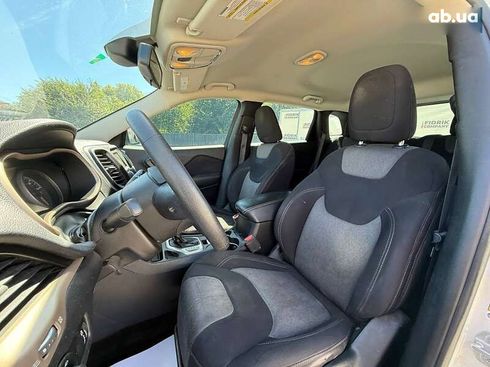 Jeep Cherokee 2017 - фото 12