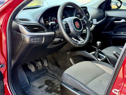 Fiat Tipo 2019 красный - фото 9