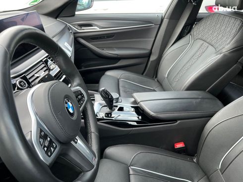 BMW 5 серия 2021 - фото 17