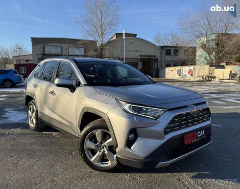 Toyota RAV4 2019 - фото 11