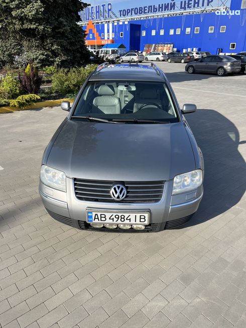 Volkswagen Passat 2002 серебристый - фото 16