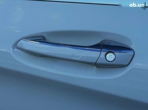 Mercedes-Benz GLA-Класс 2016 - фото 15
