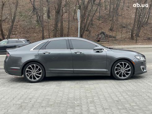 Lincoln MKZ 2019 серый - фото 6