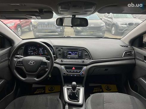 Hyundai Elantra 2016 - фото 11
