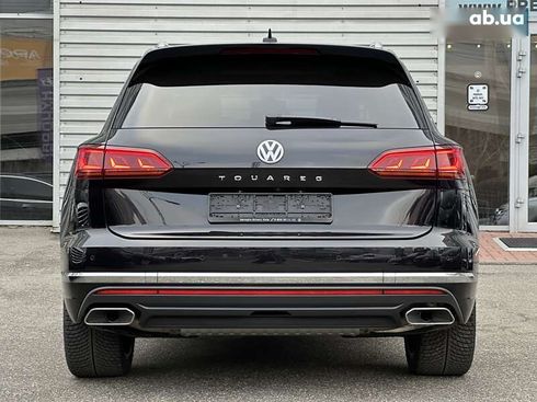 Volkswagen Touareg 2018 - фото 12