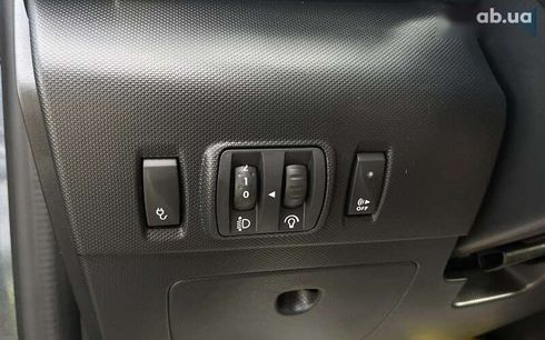 Renault Zoe 2017 - фото 12