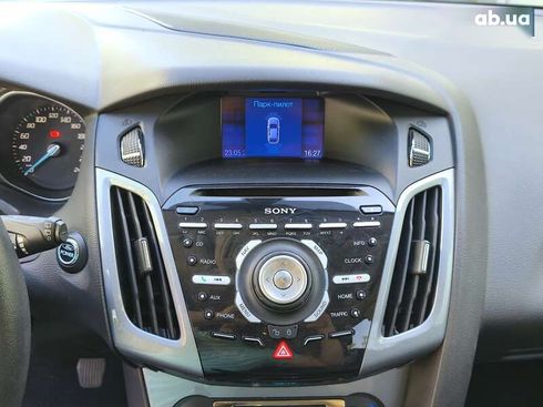 Ford Focus 2011 - фото 24