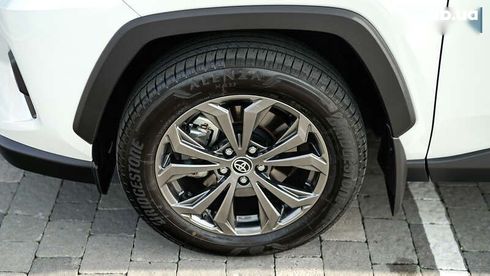 Toyota RAV4 2023 - фото 12