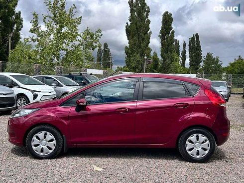 Ford Fiesta 2011 - фото 8