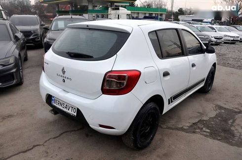 Renault Sandero 2016 - фото 6