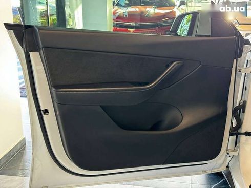 Tesla Model Y 2020 - фото 17