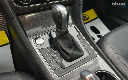Volkswagen Passat 2017 - фото 20