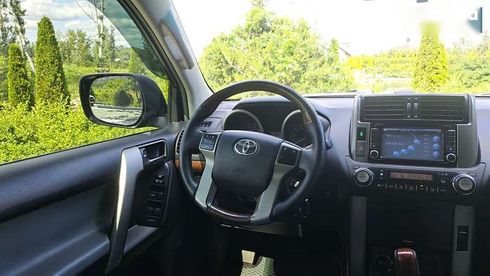 Toyota Land Cruiser Prado 2010 - фото 30
