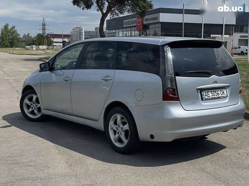Mitsubishi Grandis 2006 - фото 6
