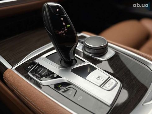 BMW 7 серия 2017 - фото 27