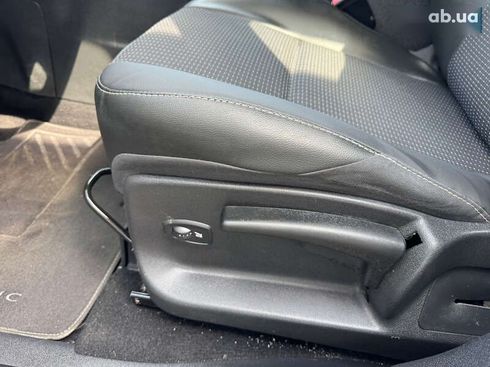 Renault Scenic 2012 - фото 13