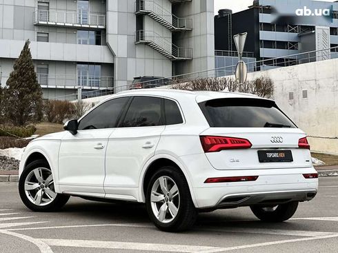 Audi Q5 2018 - фото 6