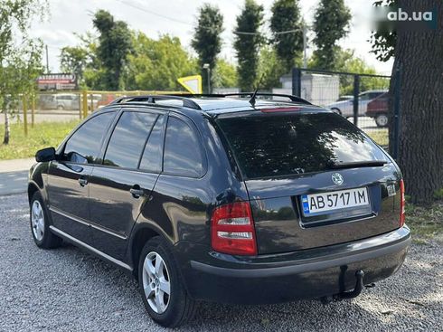 Skoda Fabia 2002 - фото 13
