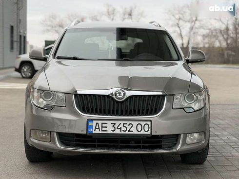 Skoda Superb 2012 - фото 18