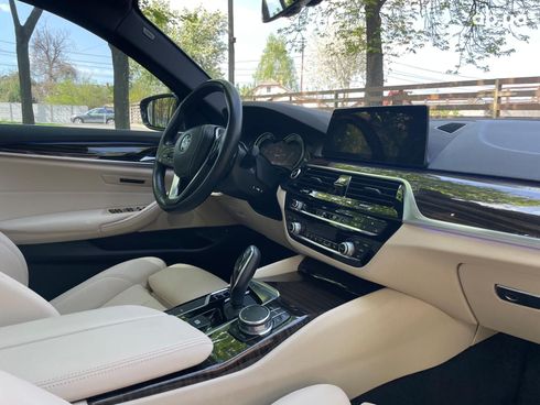 BMW 5 серия 2018 серый - фото 31
