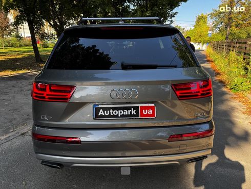 Audi Q7 2016 серый - фото 8