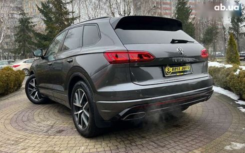 Volkswagen Touareg 2022 - фото 9