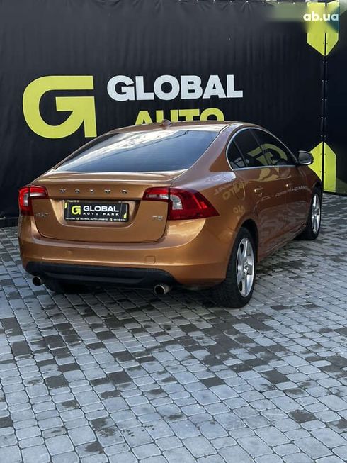 Volvo S60 2013 - фото 24