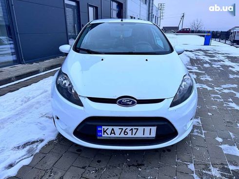 Ford Fiesta 2011 - фото 21