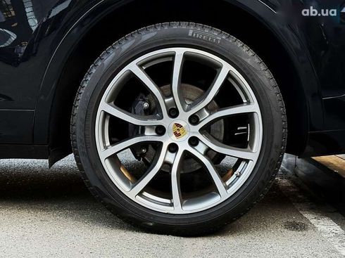 Porsche Cayenne 2021 - фото 15