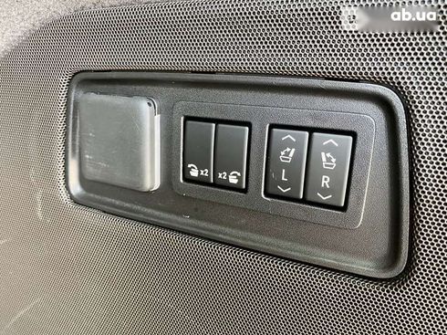 Cadillac Escalade 2021 - фото 17