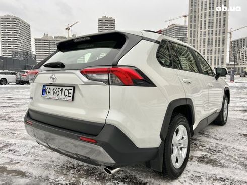 Toyota RAV4 2020 - фото 8