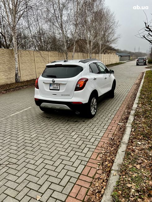 Buick Encore 2019 белый - фото 3