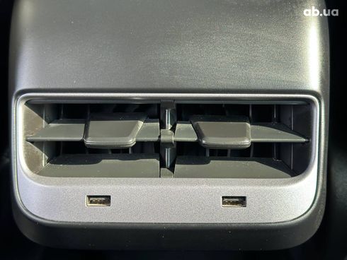 Tesla Model 3 2019 красный - фото 35
