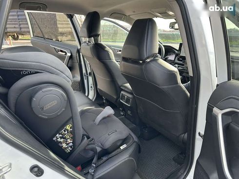 Toyota RAV4 2023 - фото 30