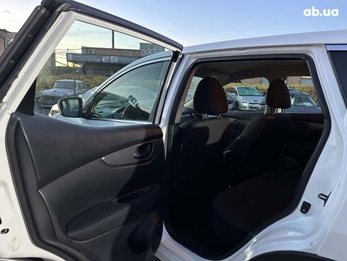 Nissan Qashqai 2019 белый - фото 16