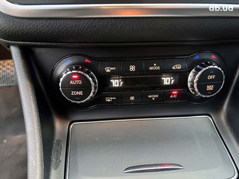 Mercedes-Benz CLA-Класс 2018 серый - фото 26