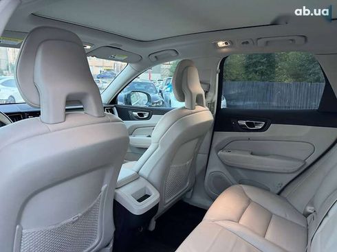 Volvo XC60 2018 - фото 12