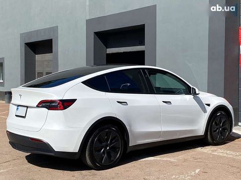 Tesla Model Y 2024 - фото 10