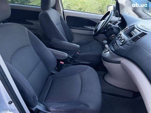 Mitsubishi Grandis 2006 - фото 22