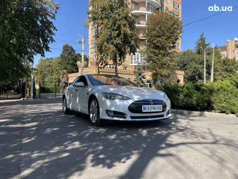 Tesla Model S 2016 - фото 9