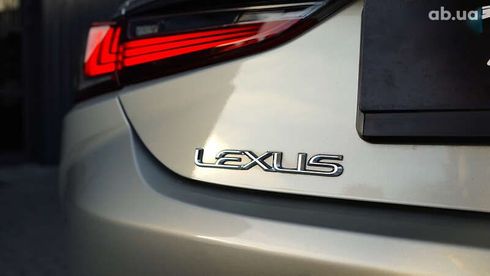 Lexus ES 2019 - фото 20