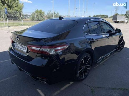 Toyota Camry 2019 - фото 4
