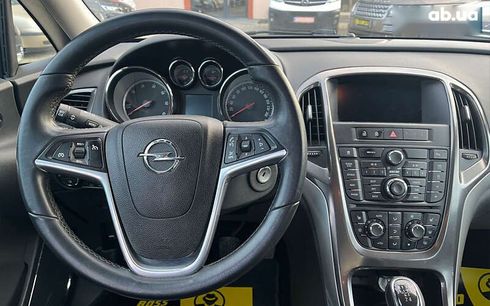 Opel Astra 2011 - фото 17
