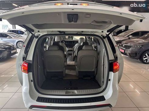 Kia Carnival 2016 - фото 10